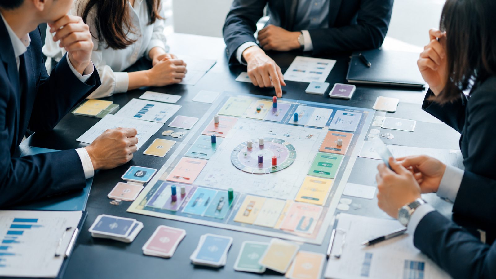 ビジネスゲーム研修の様子
